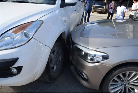 交通事故发生后，责任方拖着不处理怎么办？